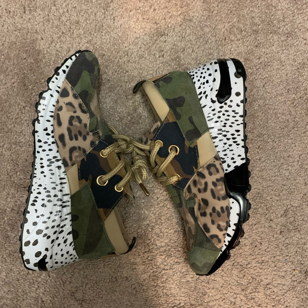 Steve Madden Cheetah green print sneakers